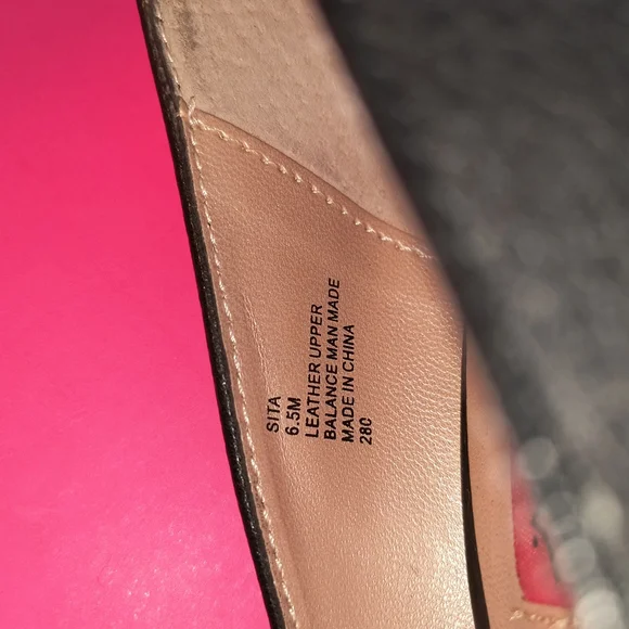 Betsy Johnson 'Sita' Pump Black Leather 6.5 M - Picture 8 of 8